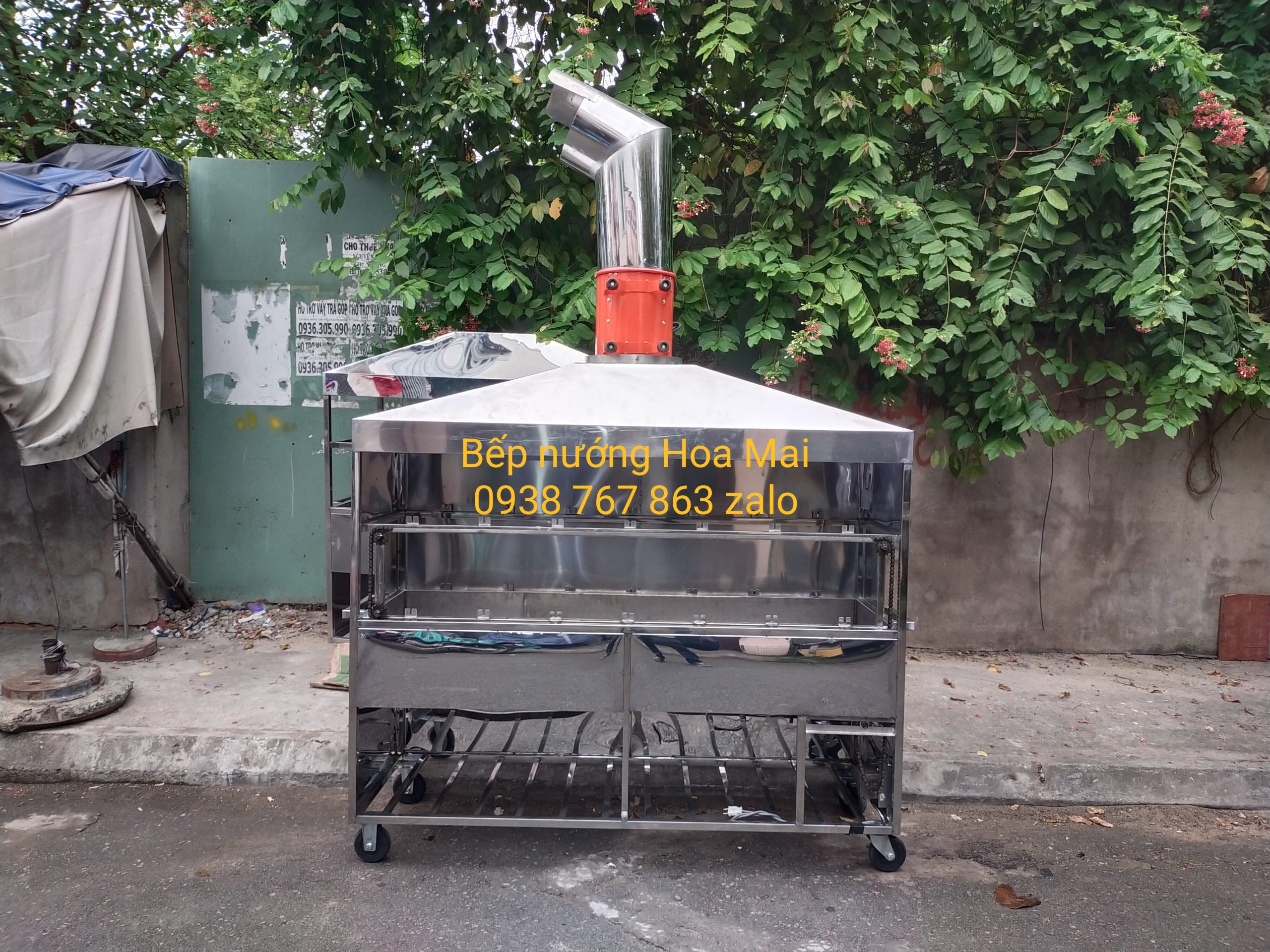 lò nướng gà loại có chụp hút khói